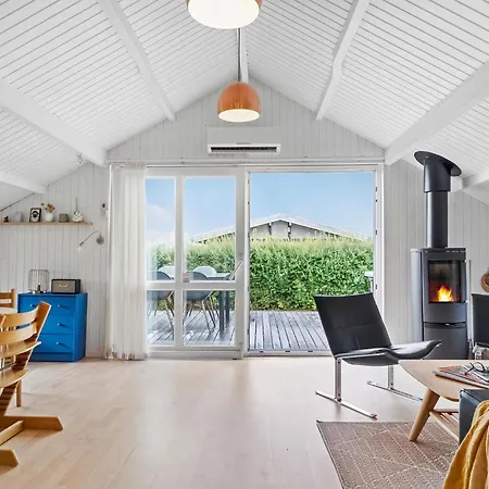 2 Bedroom Lovely In Casa vacanze Hejls