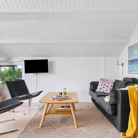 Casa vacanze 2 Bedroom Lovely In *