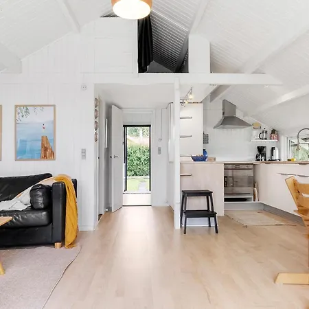 2 Bedroom Lovely In Casa vacanze *