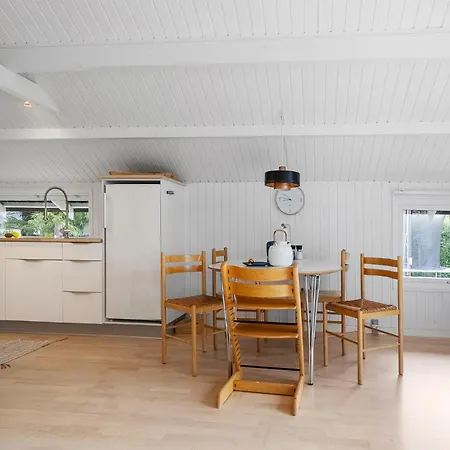 2 Bedroom Lovely In Prázdninový dům Hejls