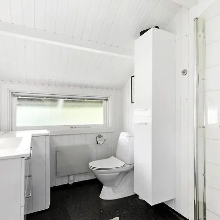 2 Bedroom Lovely In