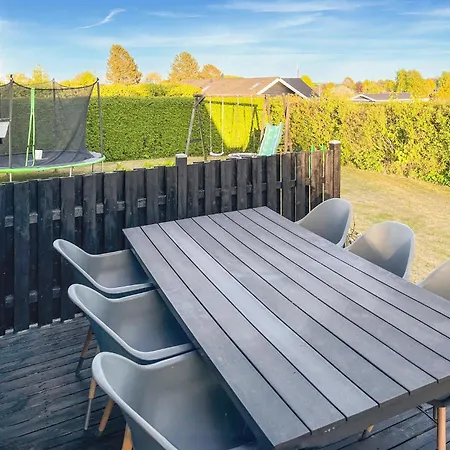 2 Bedroom Lovely In Prázdninový dům Hejls
