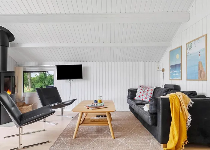 Casa vacanze 2 Bedroom Lovely In *
