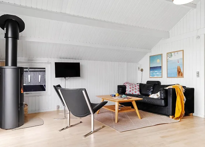 2 Bedroom Lovely In Casa vacanze *